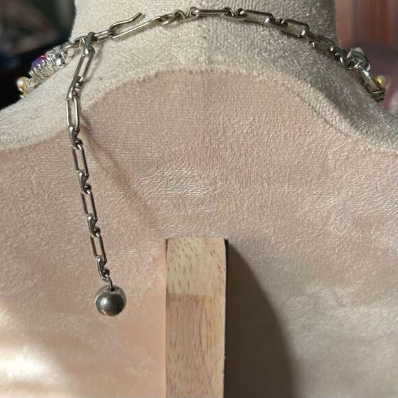 Vtg AB Crystal Choker Necklace Silver-tone Blue Aurora Borealis & Pearl Beads - Picture 5 of 11